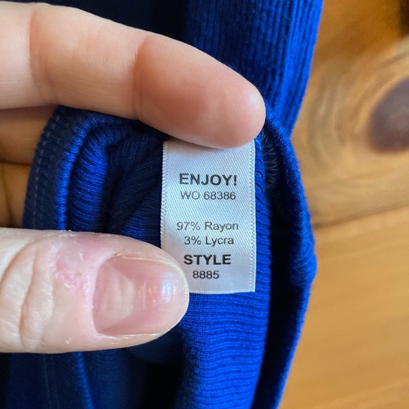 Michael Stars Blue Cold Shoulder • 3/4 sleeve • OS • ribbed, stretchy, sexy 😍 - Picture 7 of 10